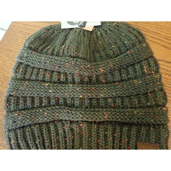 CC Exclusive Beanie Tail Ponytail Messy Bun Solid Ribbed Knit Beanie Hat Cap NWT - Picture 2 of 9